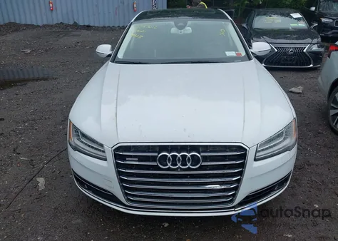 2015 Audi A8 L 4.0T z USA, uszkodzony, nr VIN WAU32AFD5FN008739